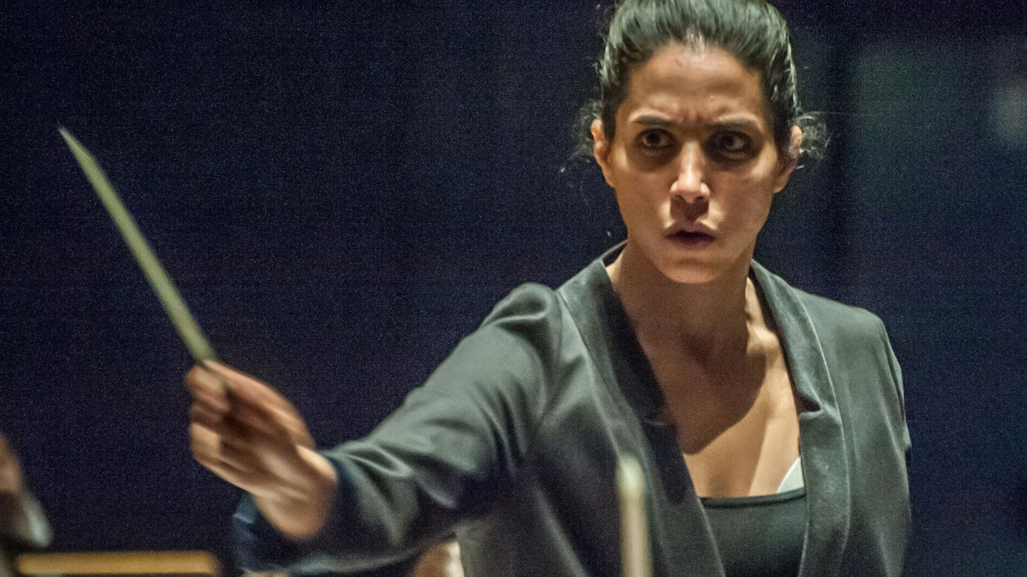 Dirigentin Bar Avni in Aktion