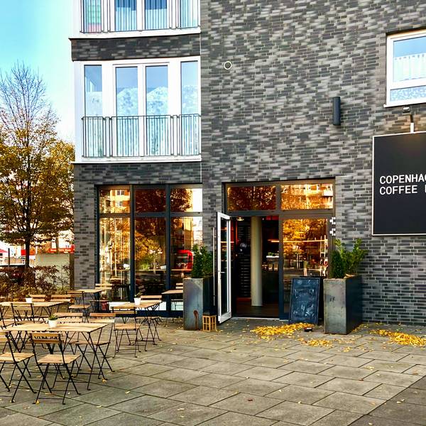 Der Eingang des Copenhagen Coffee Lab in Köln-Ehrenfeld.
