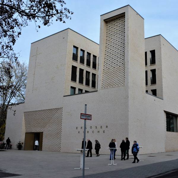 Das Gebäude der neuen Erlöserkiche in Köln-Weidenpesch.