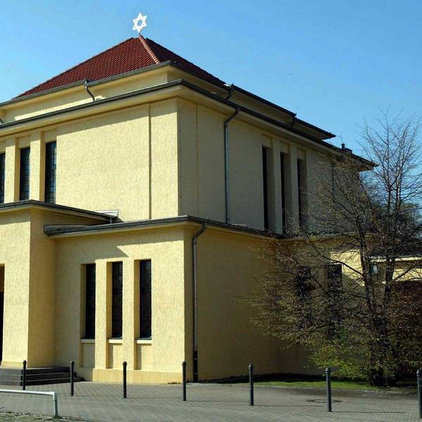 Der Eingangsbereich des jüdischen Friedhofs Bocklemünd in Köln-Vogelsang.