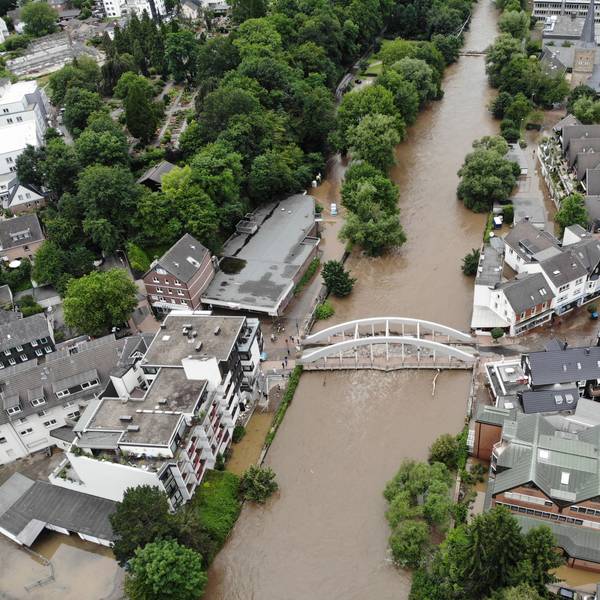 Luftaufnahme vom Wupper-Hochwasser in der Leichlinger Innenstadt im Juli 2021