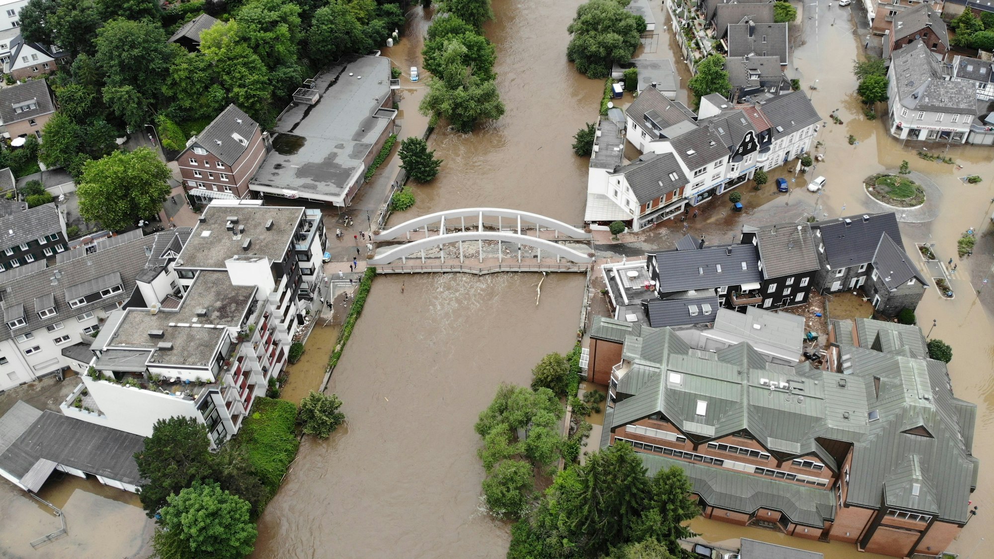 Das Wupper-Hochwasser in der Leichlinger Innenstadt im Juli 2021
