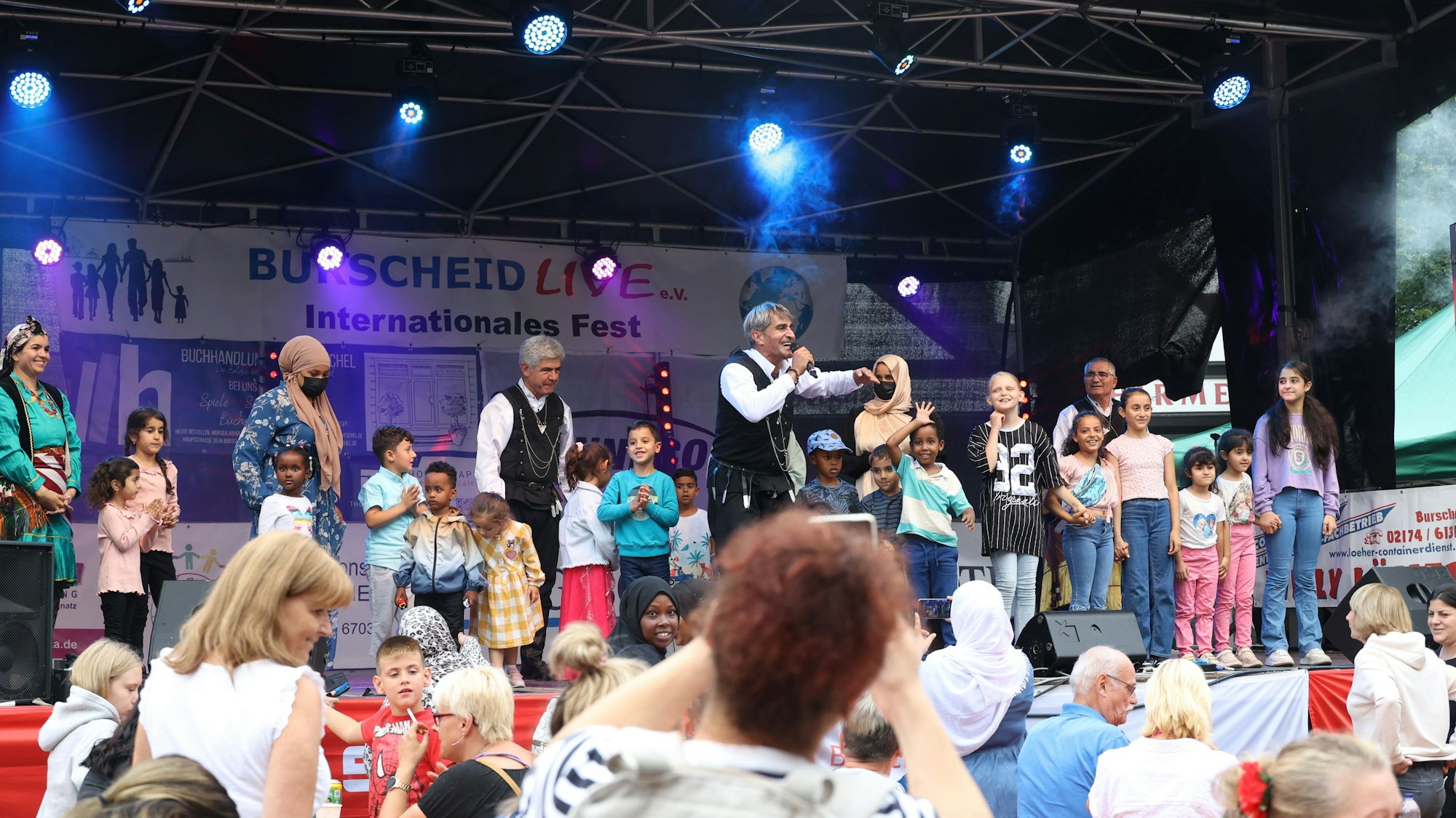 Fest mit Liveauftritt auf der Bühne von Burscheid Live.