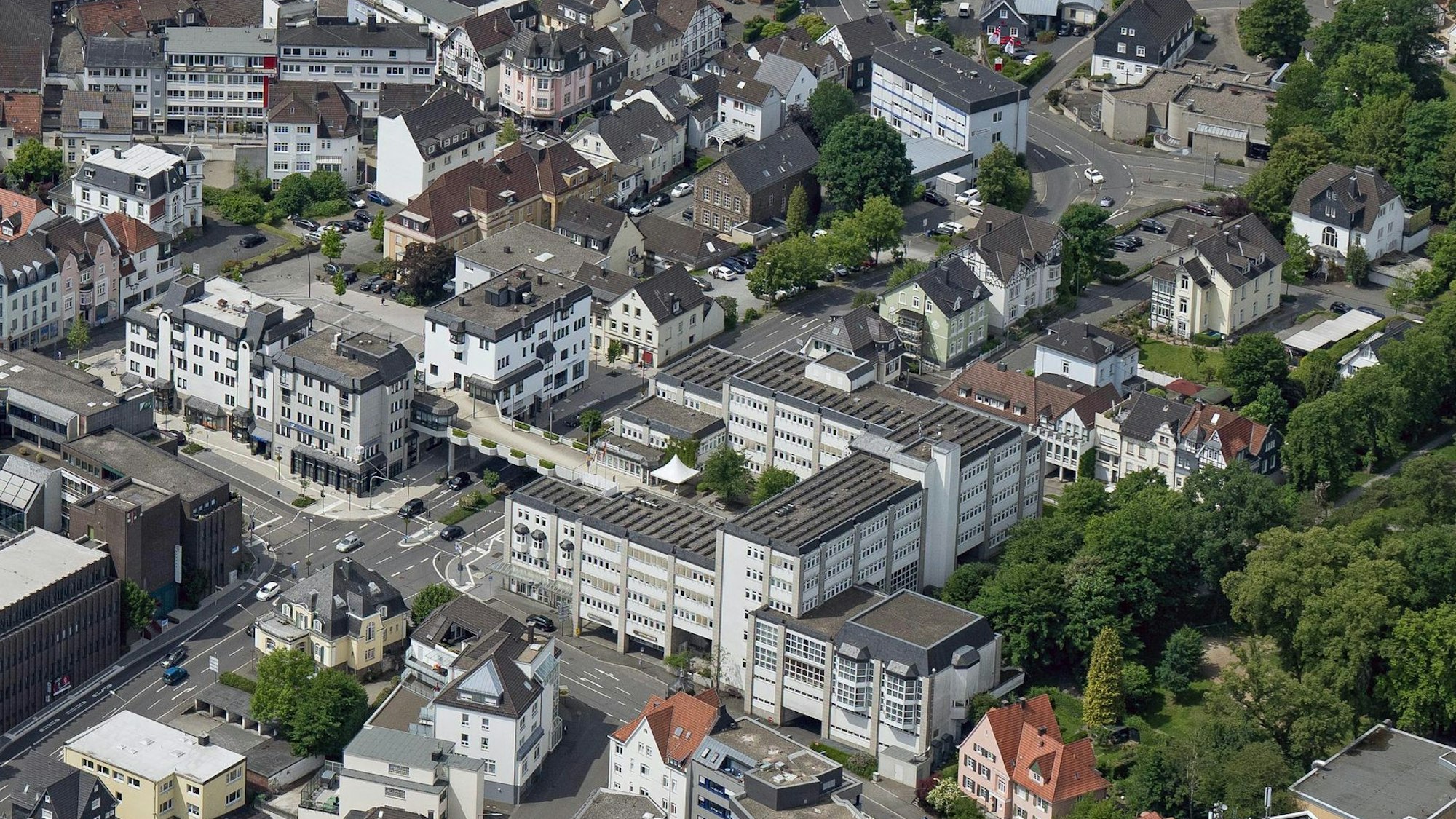 Die Kreisstadt Gummersbach aus der Vogelperspektive