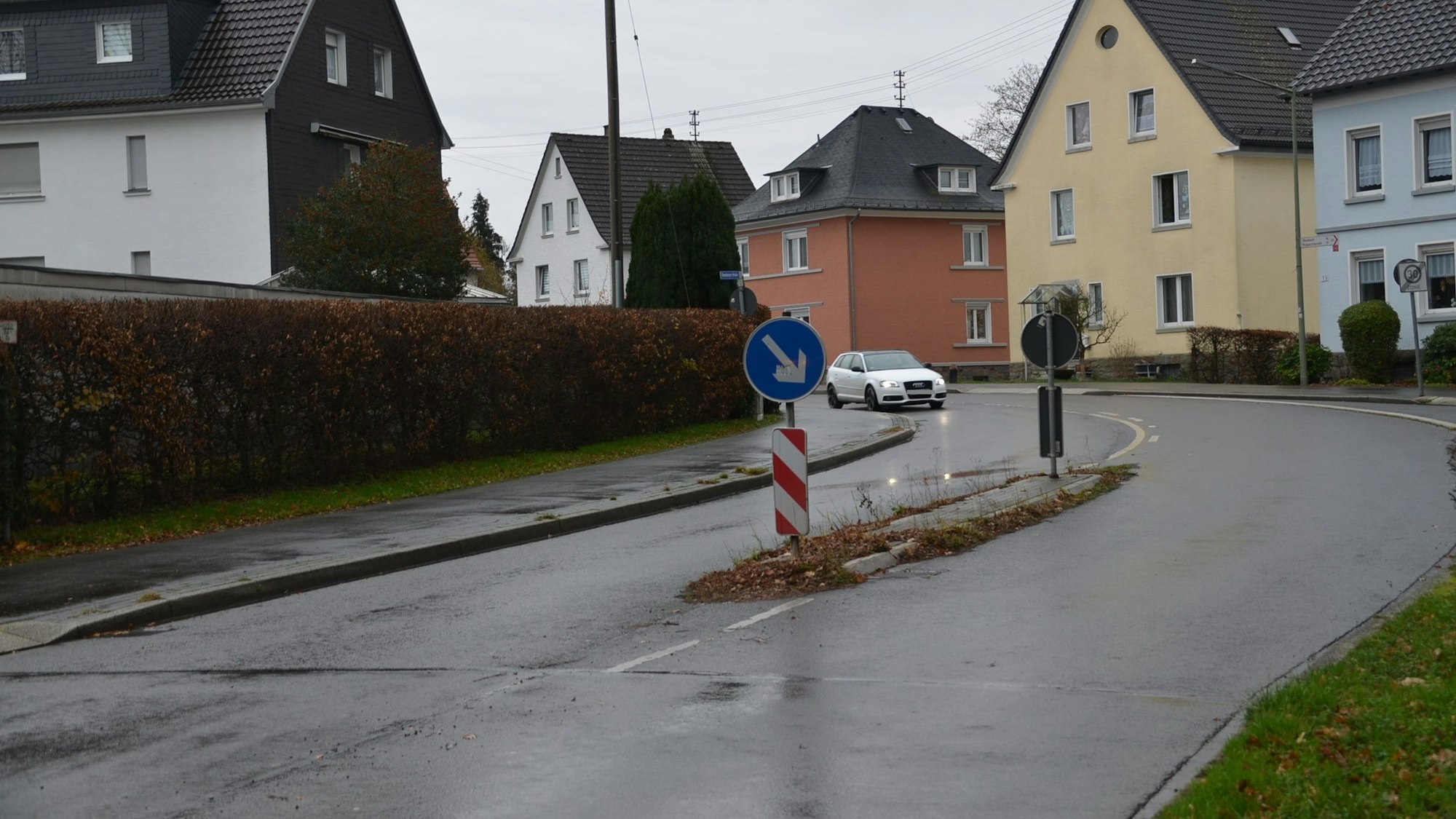 Diese Strecke zwischen dem Boxbergkreisel und der Ortschaft Romberg gilt als Gefahrenstelle.