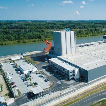 Im Hafen des ungarischen Györ-Gönyü liegt das größte Werk des Stahlkonzerns Wuppermann