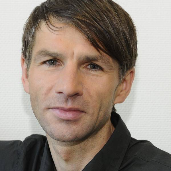 Tobias Langhoff, Regisseur und Schauspieler, ist am 28.11.2022, seinem 60. Geburtstag, überraschend in Berlin gestorben.