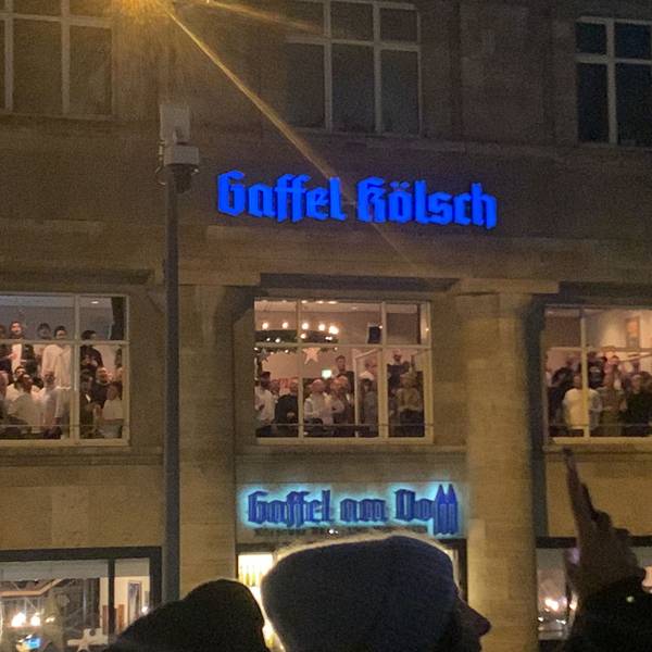 Fensterkonzert der Grüngürtelrosen am Gaffel am Dom.