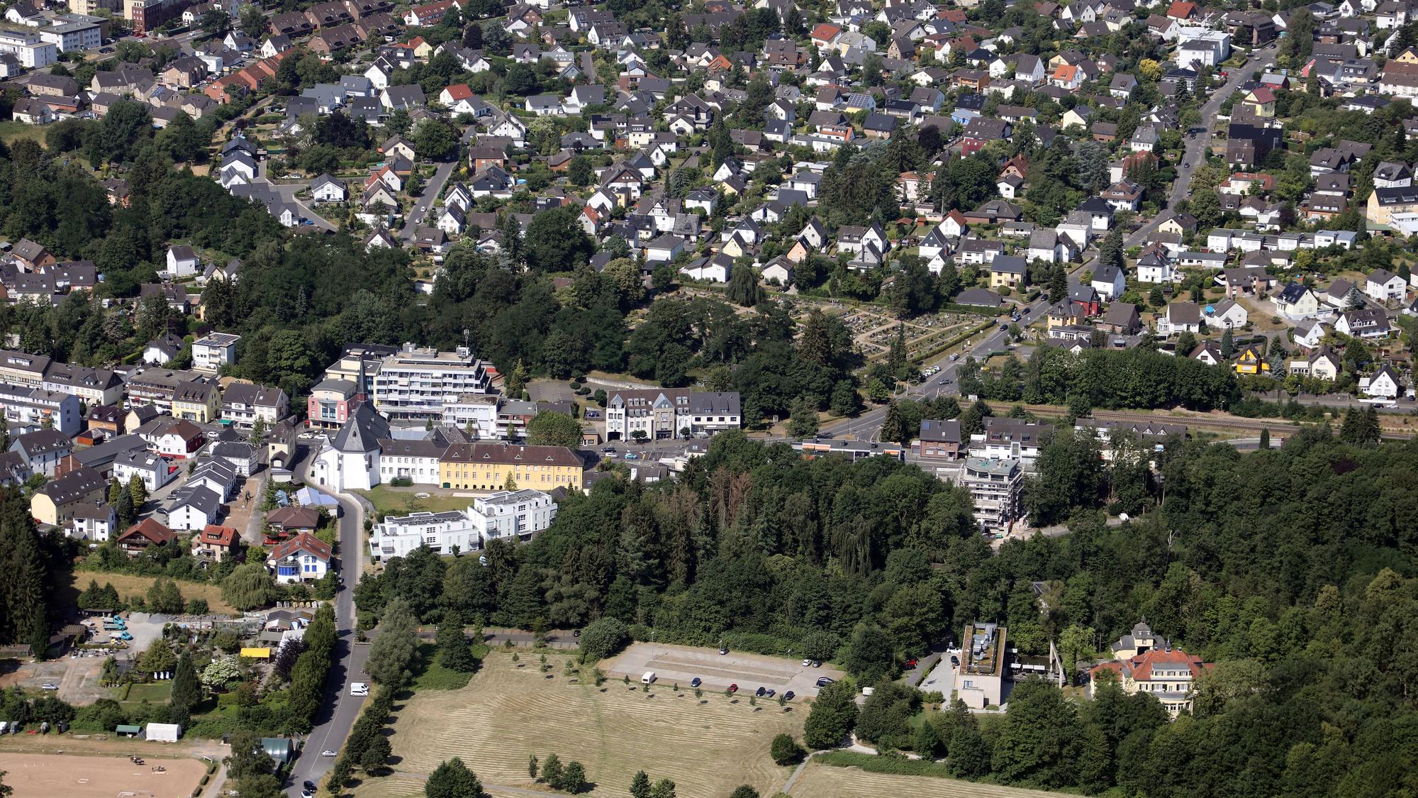 In der Rösrather Kommunalpolitik ist Sparen angesagt. Es bleiben aber Spielräume zur Gestaltung der Stadt.