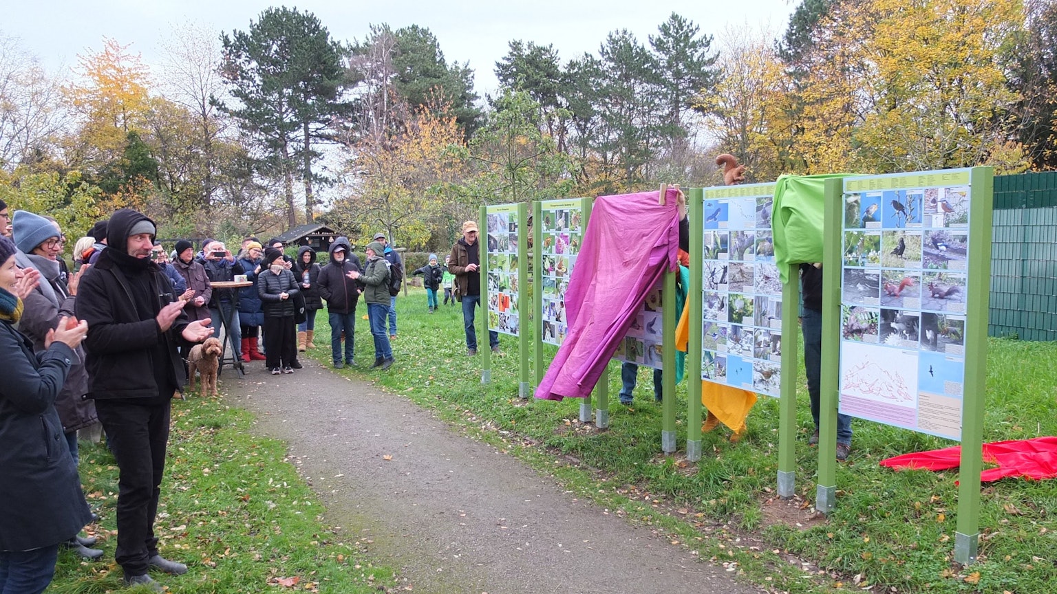 Fünf Tafeln mit mehr als 90 Tiermotiven