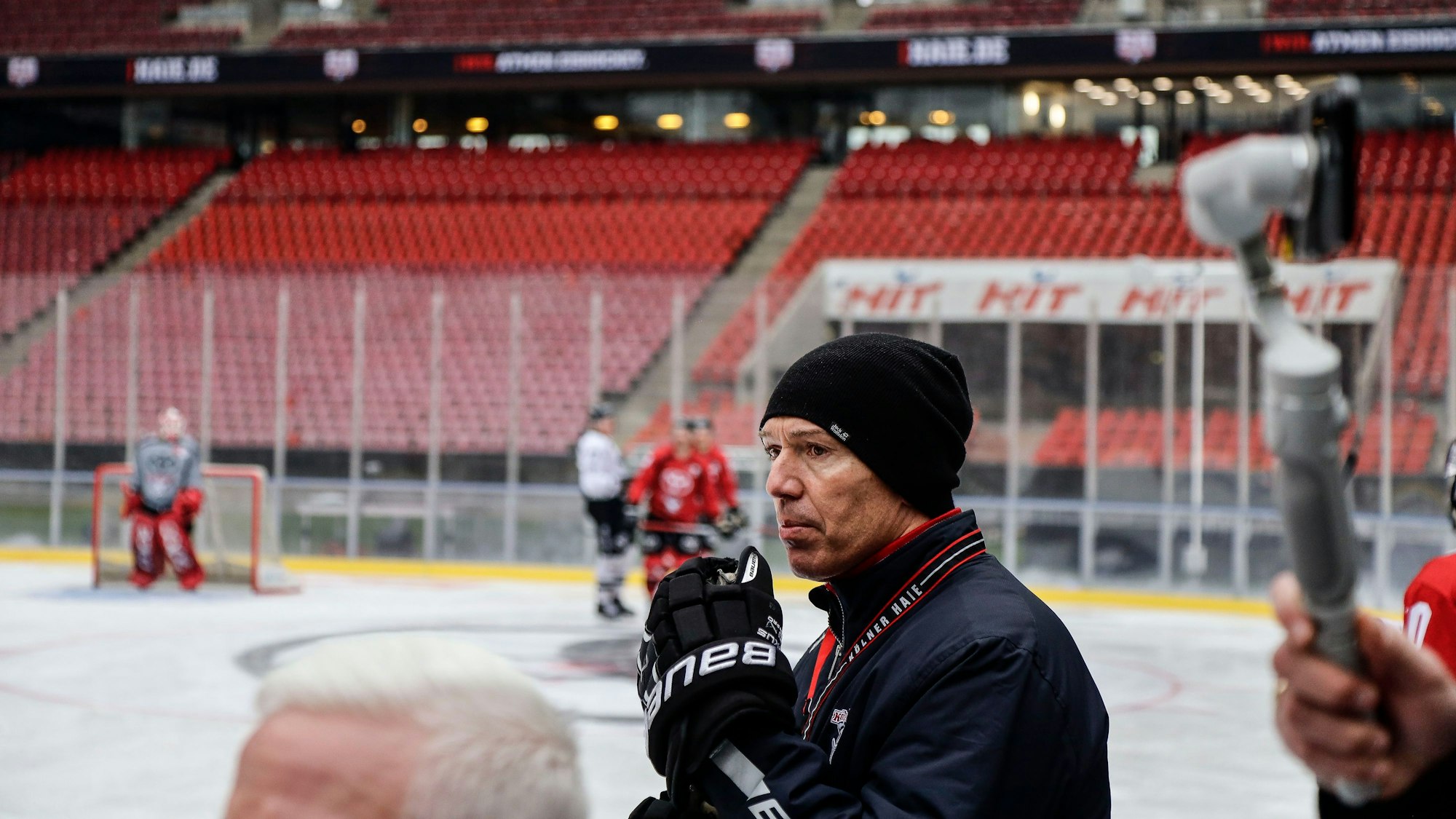 Uwe Krupp, Training der Kölner Haie, im Müngersdorfer Stadion.