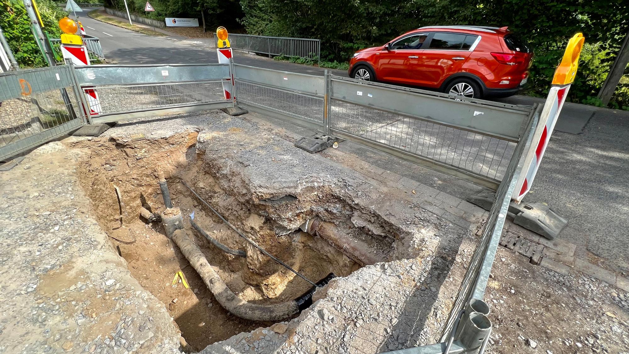 Defekte Gasleitung am Wanderparkplatz Hasensprung