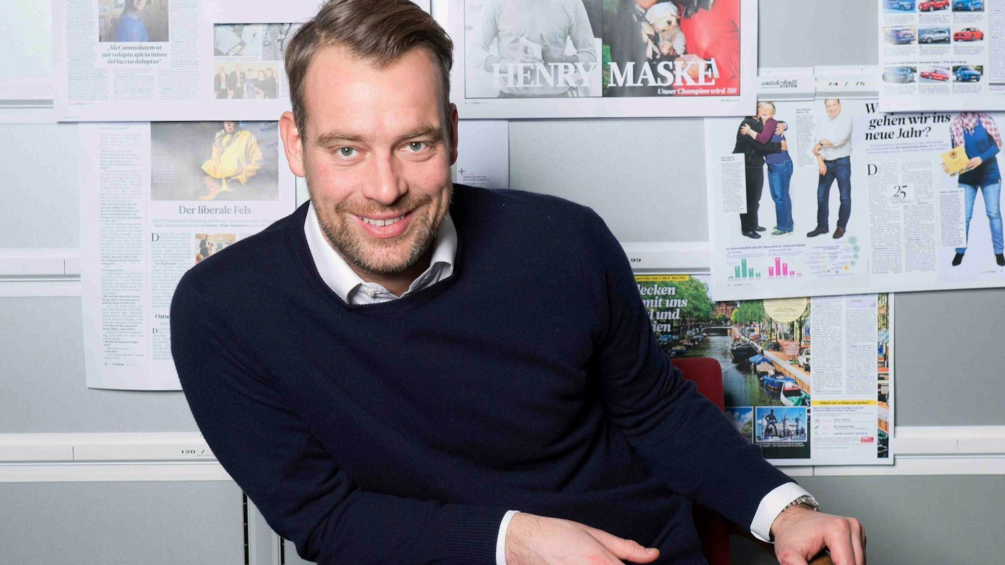 HANDOUT - Das Foto vom 09.01.2014 zeigt Robert Schneider (39), der am 1. März 2016 das Amt des Chefredakteurs beim Nachrichtenmagazin "Focus" von Ulrich Reitz übernehmen wird. Dies teilte die Hubert Burda Media am 21.01.2016 in München (Bayern) mit. Foto: Uwe Toelle/Burda Media/dpa (ACHTUNG: Nur zur redaktionellen Verwendung im Zusammenhang mit der aktuellen Berichterstattung und nur bei Nennung: "Foto: Uwe Toelle/Burda Media/dpa" - zu dpa "«Focus» wechselt erneut den Chefredakteur" vom 21.01.2016) ++ +++ dpa-Bildfunk +++