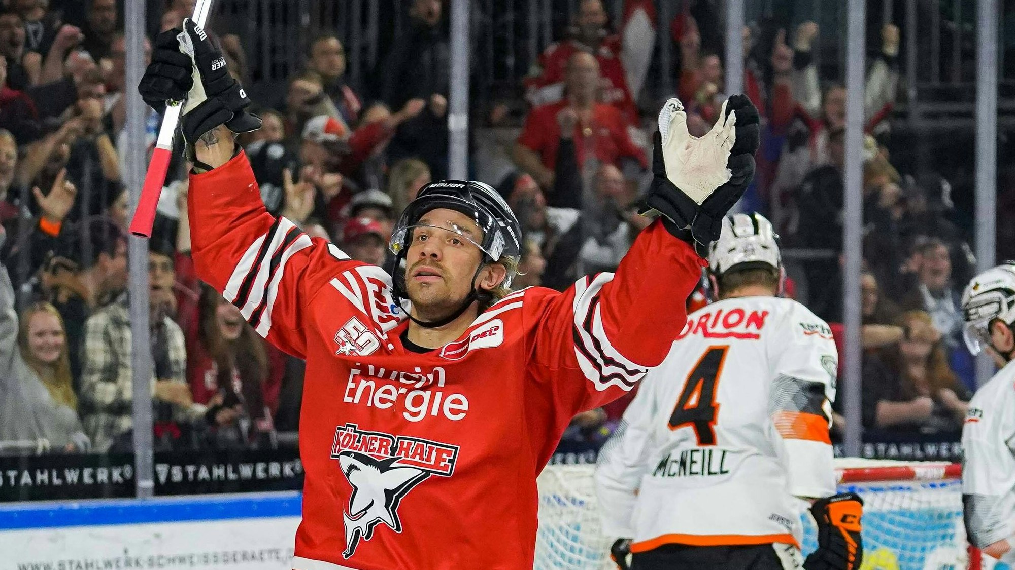 Andreas Thuresson bejubelt seinen Treffer zum 2:1.