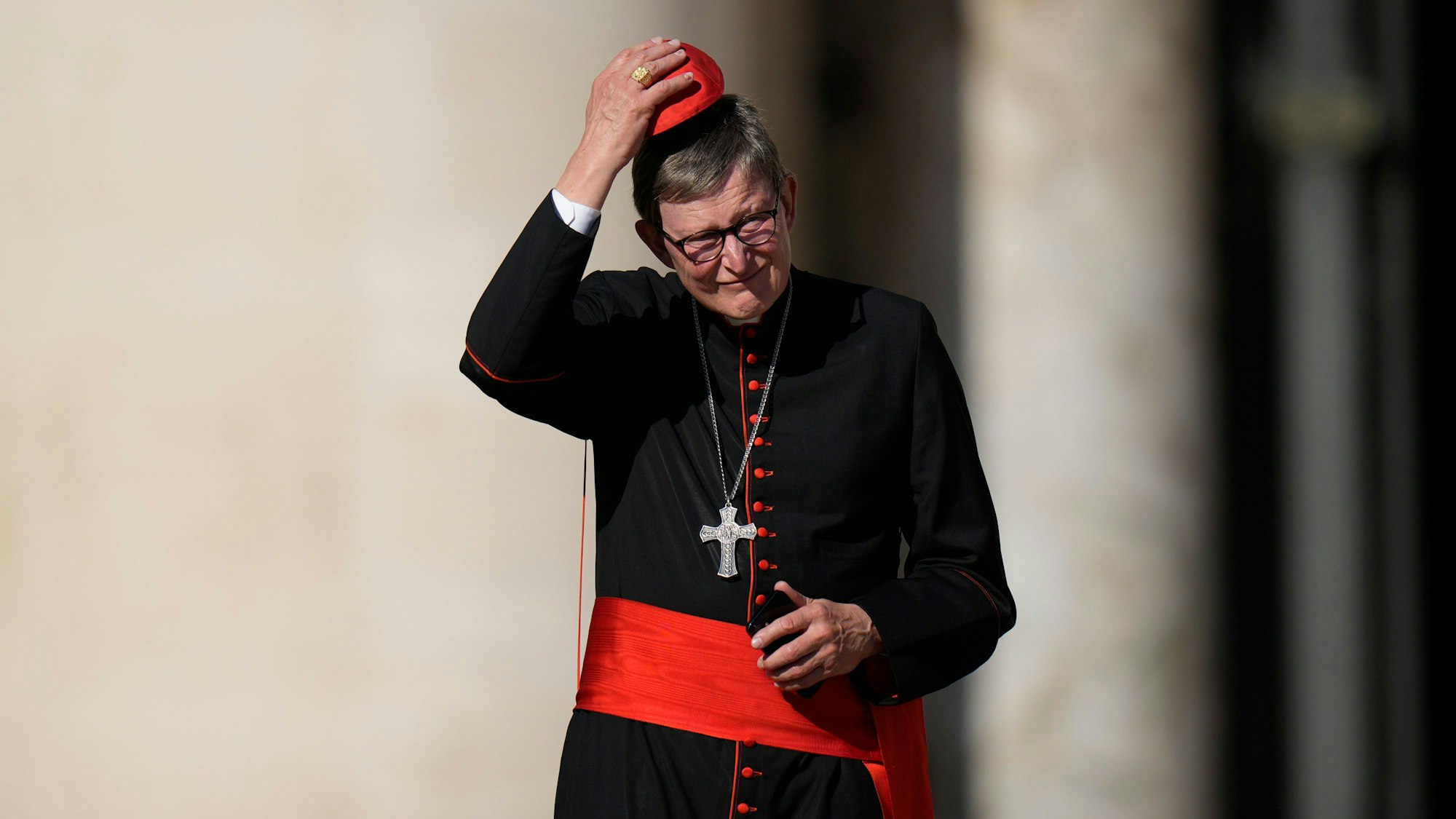 Vatikanstadt: Kardinal Rainer Maria Woelki nimmt an der wöchentlichen Generalaudienz mit dem Papst auf dem Petersplatz im Vatikan teil. (Archivbild)