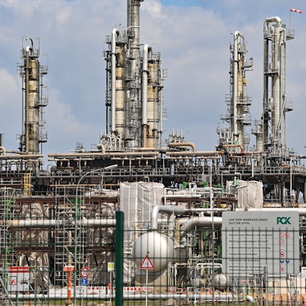 Anlagen auf dem Industriegelände der PCK-Raffinerie in Schwedt (Brandenburg)