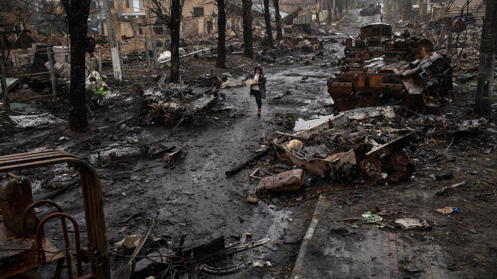 In der ukrainischen Stadt Butscha, 25 Kilometer nordwestlich der Hauptstadt Kiew, bot sich nach dem Rückzug der russischen Armee ein Bild des Grauens.