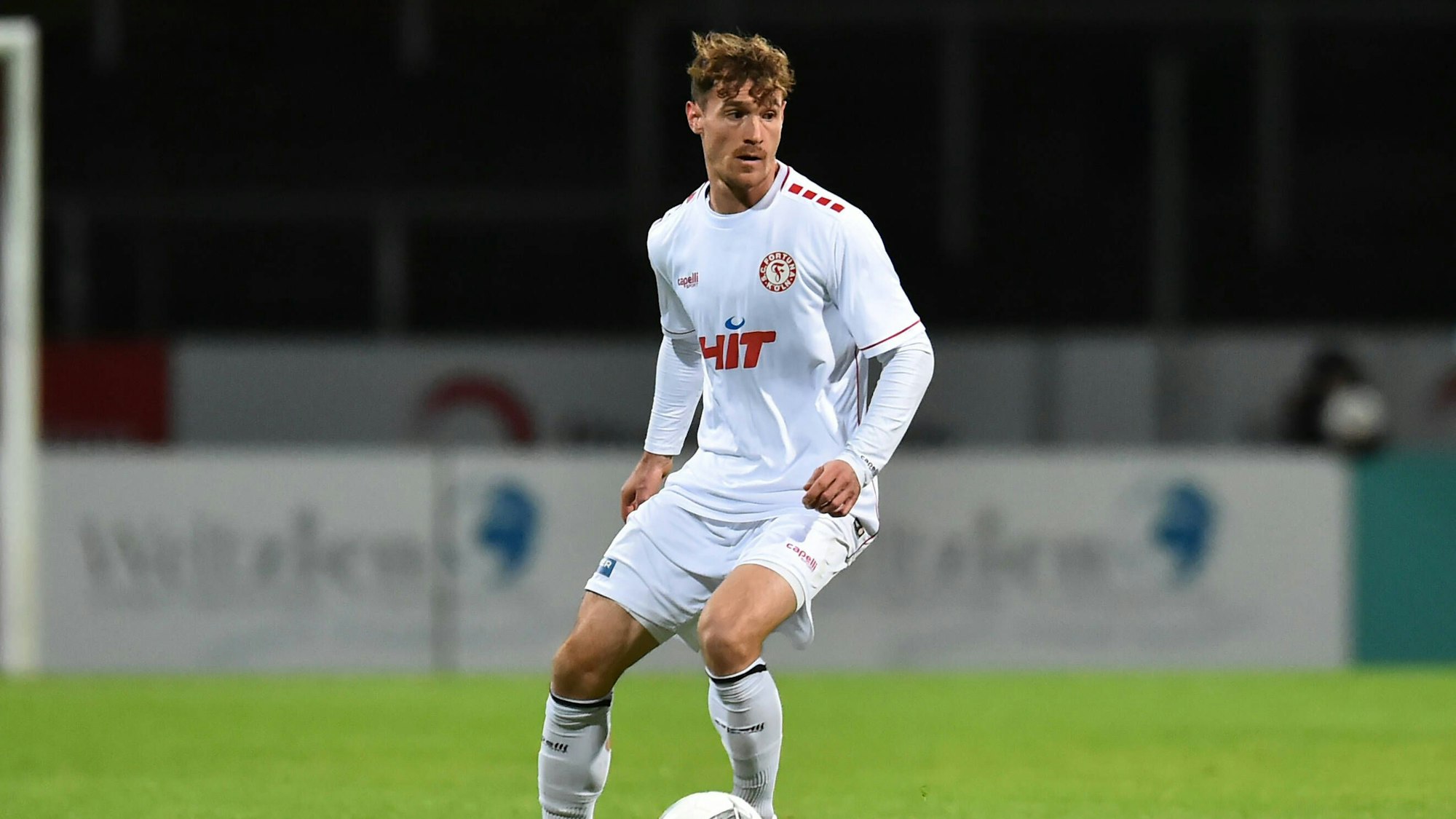 Fußball Herren Regionalliga West Saison 2022/2023 16. Spieltag: SC Fortuna Köln - 1. FC Köln U21, U 21 am 10.11.2022 im Südstadion in Köln Jules Schwadorf SC Fortuna Köln Nordrhein-Westfalen Deutschland *** Soccer Men Regionalliga West Season 2022 2023 16 Matchday SC Fortuna Köln 1 FC Köln U21 on 10 11 2022 at Südstadion in Cologne Jules Schwadorf SC Fortuna Köln North Rhine Westphalia Germany