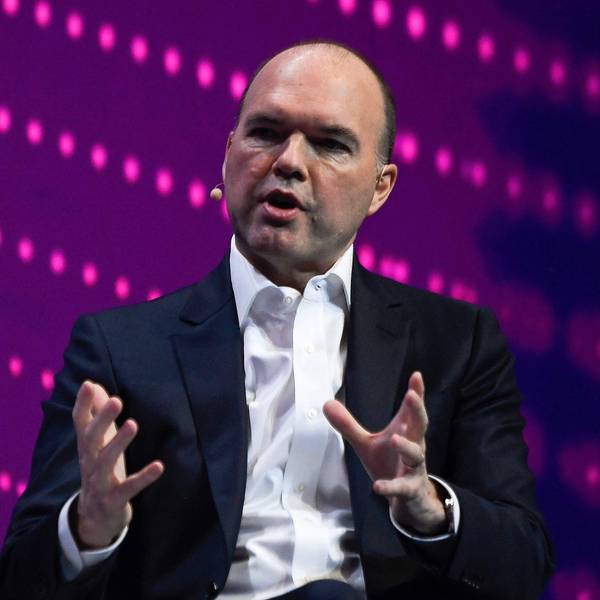 Vodafone-Chef Nick Read spricht auf einem Kongress in Barcelona