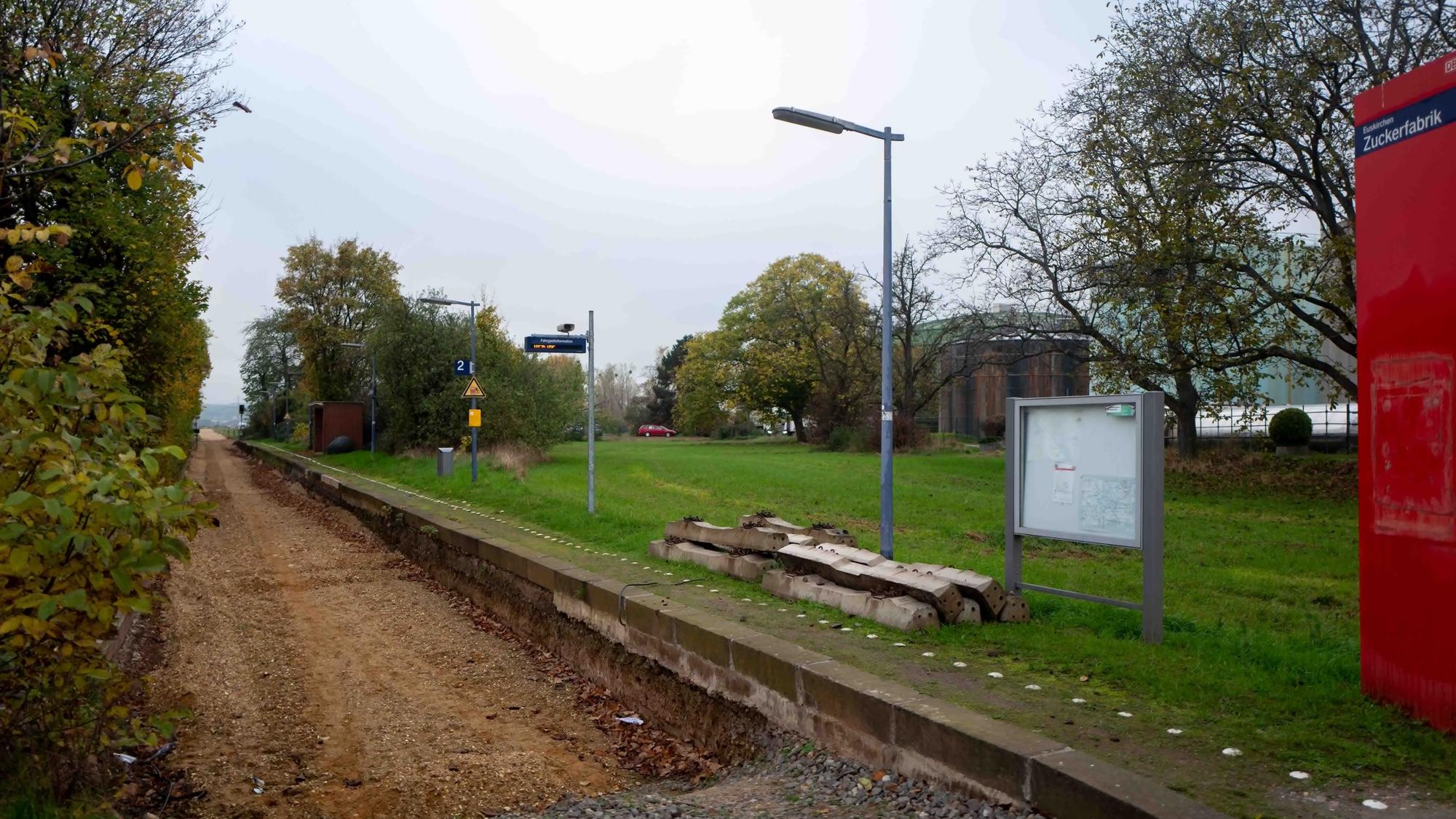 Ein Haltepunkt ohne Gleise im Boden