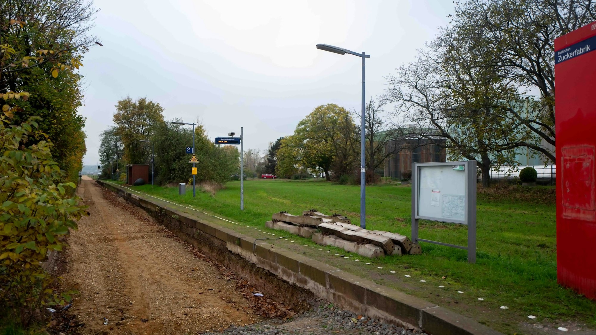 Ein Haltepunkt ohne Gleise im Boden