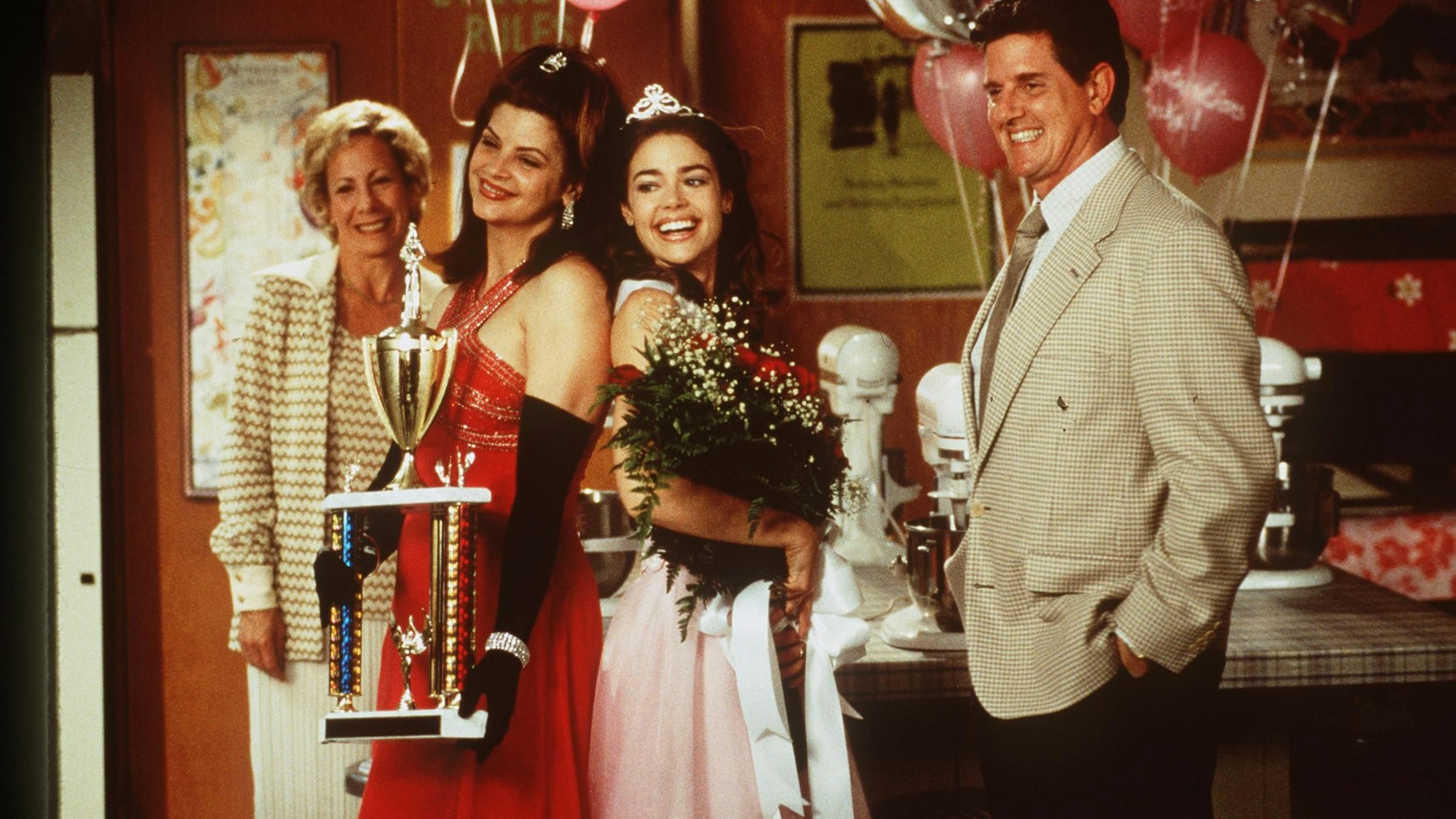 Mindy Sterling, Kirstie Alley, Denise Richards und Sam McMurray.