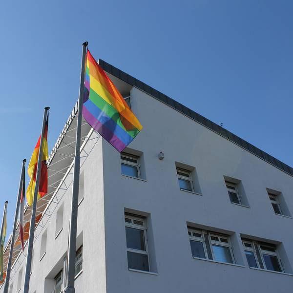 Zu sehen ist das Rathaus in Liblar.
