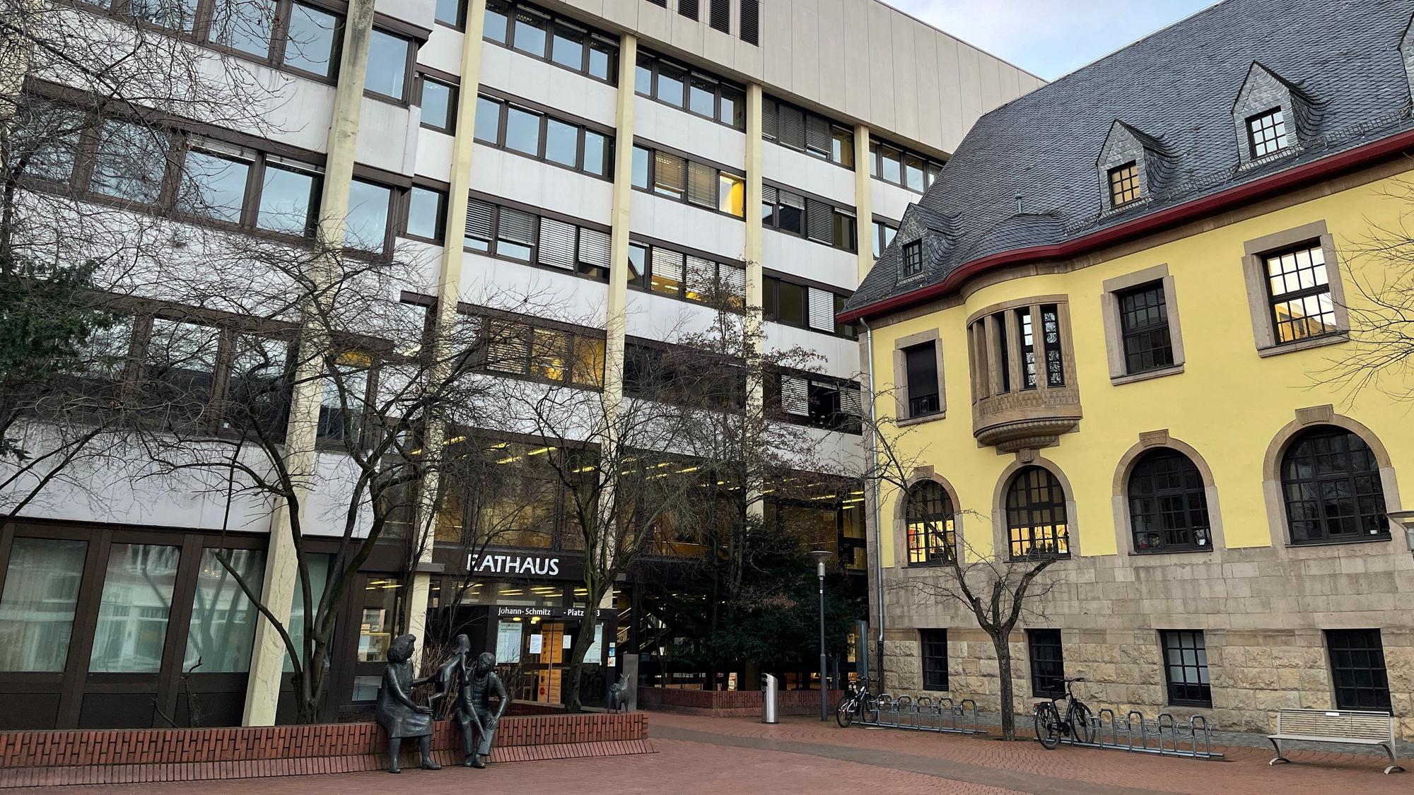 Blick auf das Rathaus Frechen.