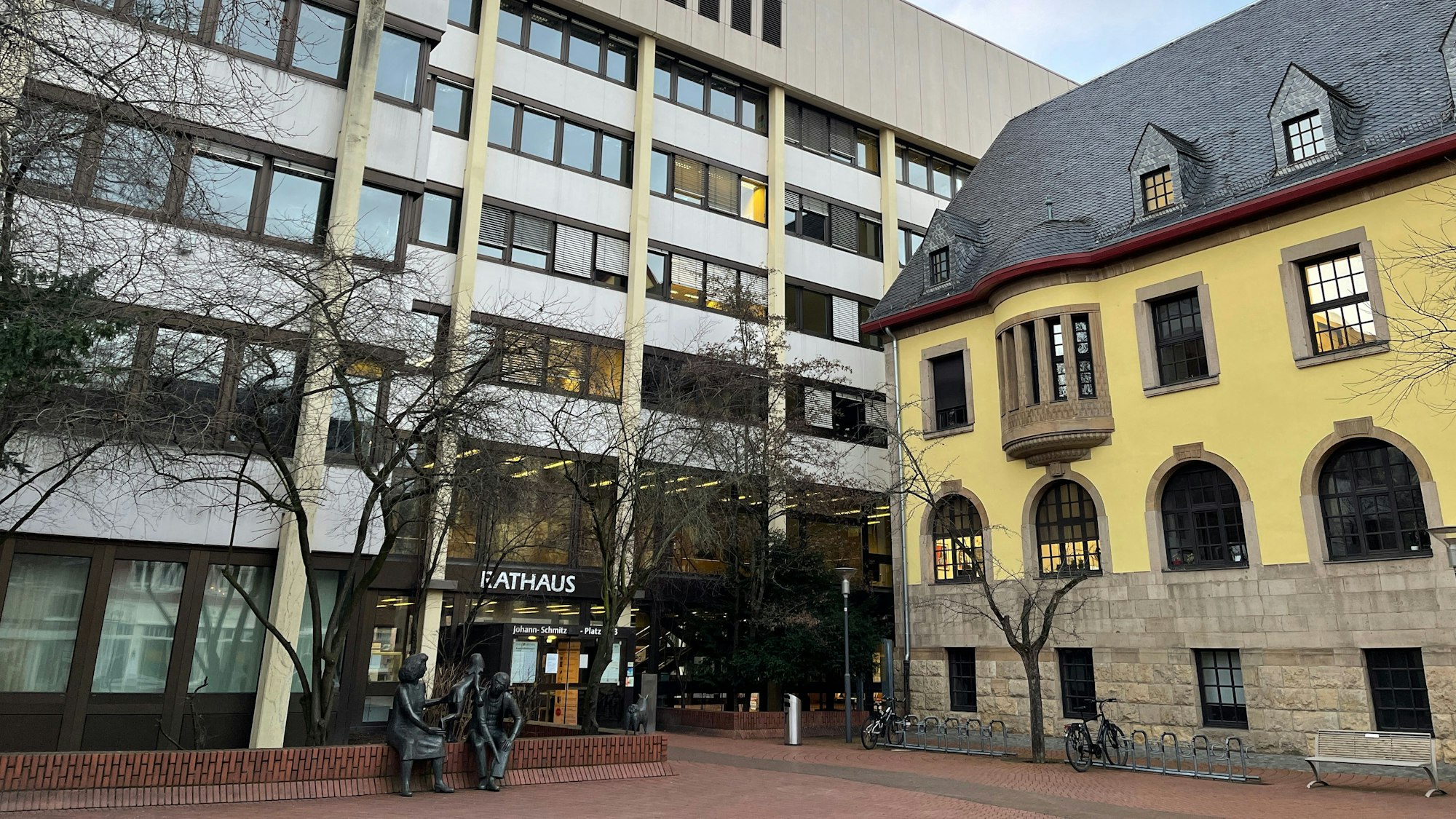 Blick auf das Rathaus Frechen.