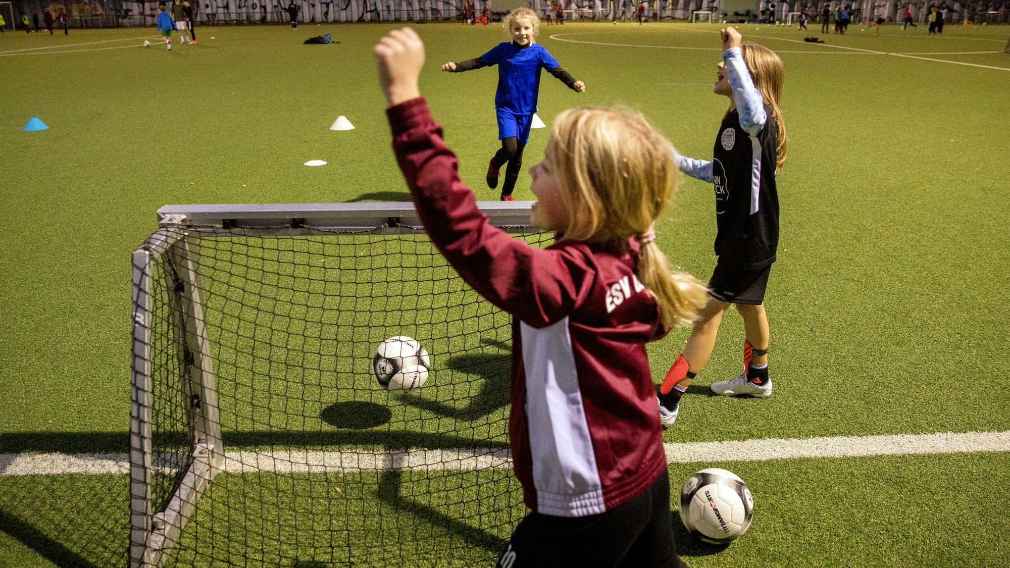 Training bei dem Fußballverein ESV Olympia Köln.
