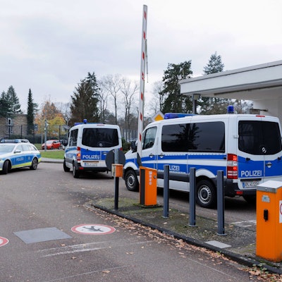 Die Bundesanwaltschaft hat am Mittwochmorgen mehrere Menschen aus der sogenannten Reichsbürgerszene im Zuge einer Razzia festnehmen lassen