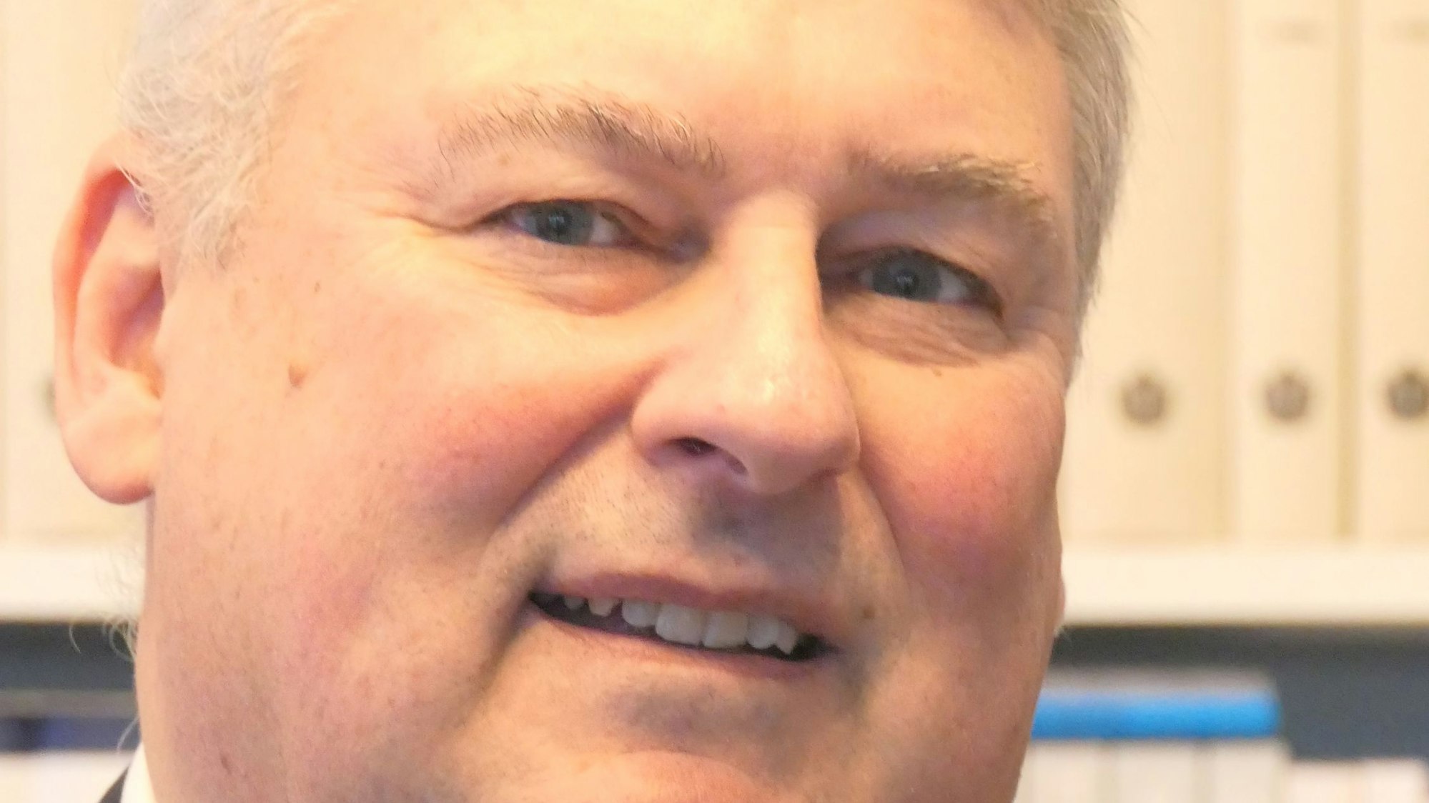 Das Bild zeigt den Wissenschaftler Volker Eichener.