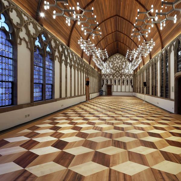 Das neue Parkett im Hansasaal des Rathauses hat ein 3D-Muster.
