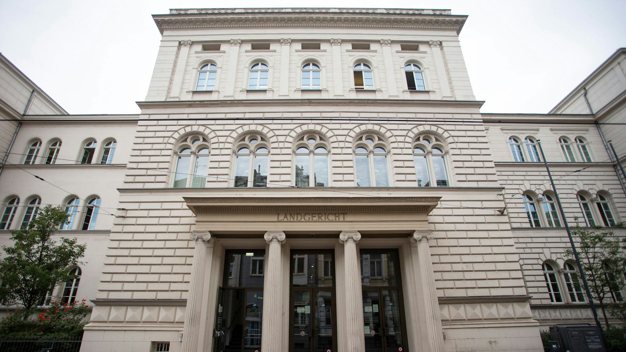 Blick auf das Landgericht Bonn.