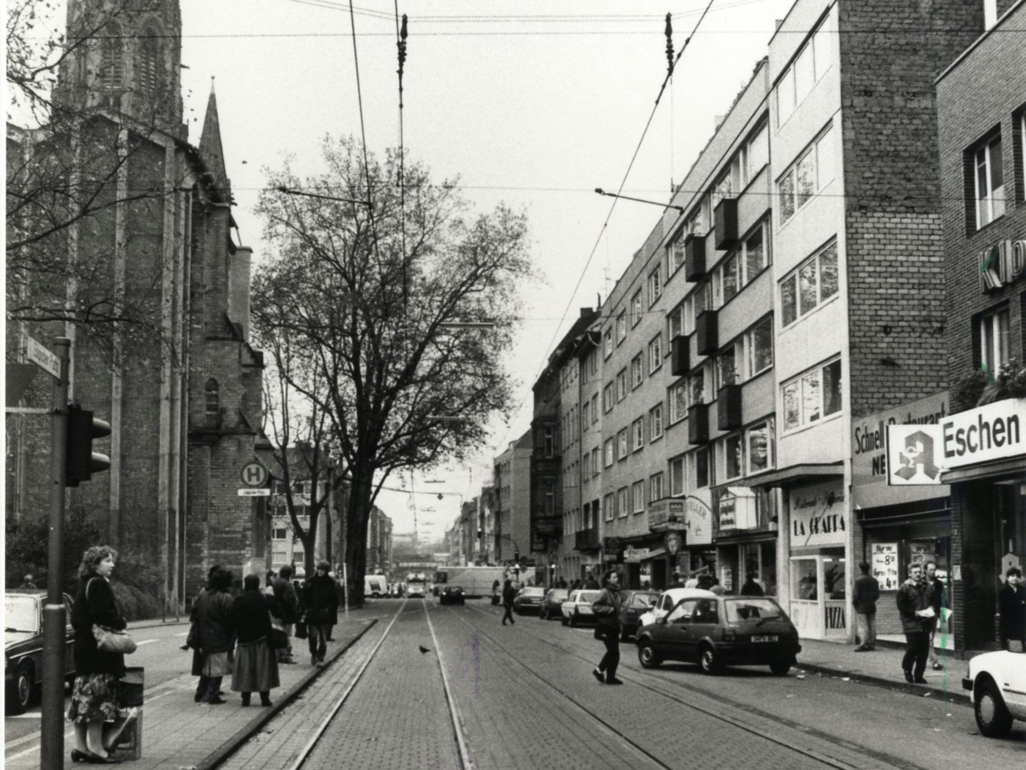 November 1990, Köln: Historische Bilder der Zülpicher Straße. Foto: F.W. Holubovsky