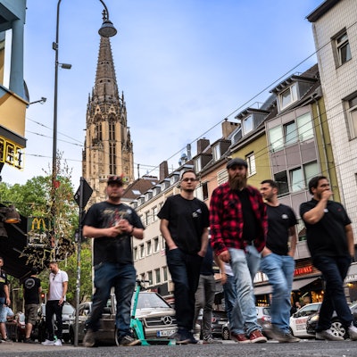 21.05.2022, Köln: Die Kneipe "Stiefel" ist ein beliebter Treffpunkt. Die Zülpicher Straße wird abends zur Partymeile. Foto: Uwe Weiser