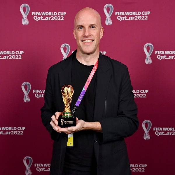 Ein Videostandbild der FIFA zeigt den Journalisten Grant Wahl bei einer Preisverleihung in Doha.
