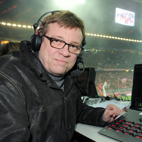 ZDF-Fussballkommentator Bela Rethy in der Allianz Arena