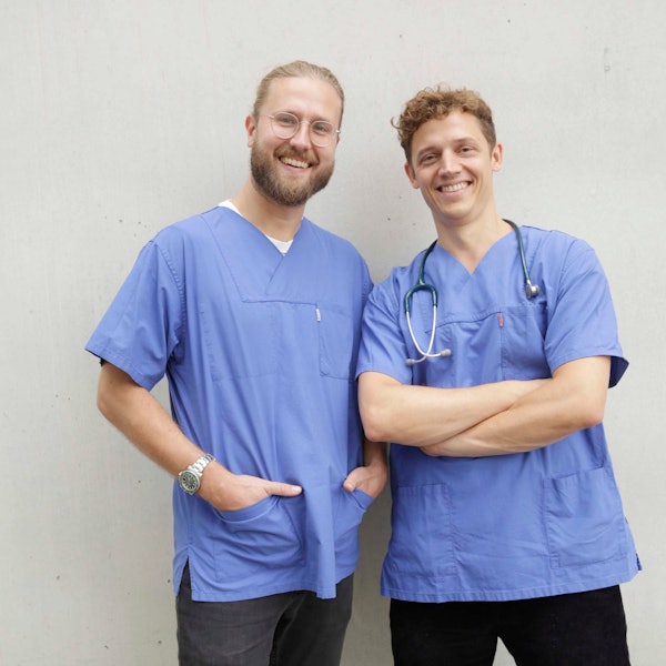 Till Rausch und Dr. Benedict-Douglas Sannwaldt stehen nebeneinander