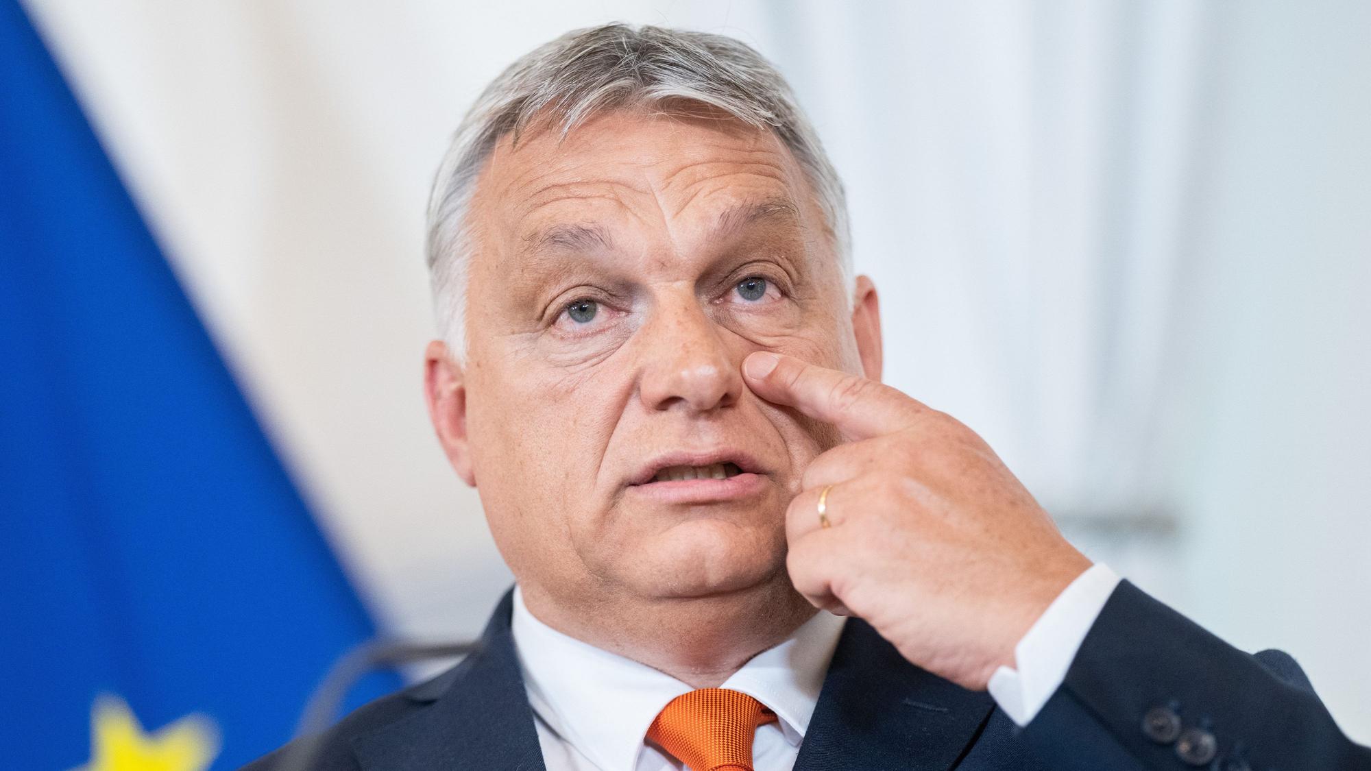 Viktor Orban, Ministerpräsident von Ungarn, nimmt im Bundeskanzleramt in Wien an einer gemeinsamen Pressekonferenz mit dem Bundeskanzler von Österreich teil.
