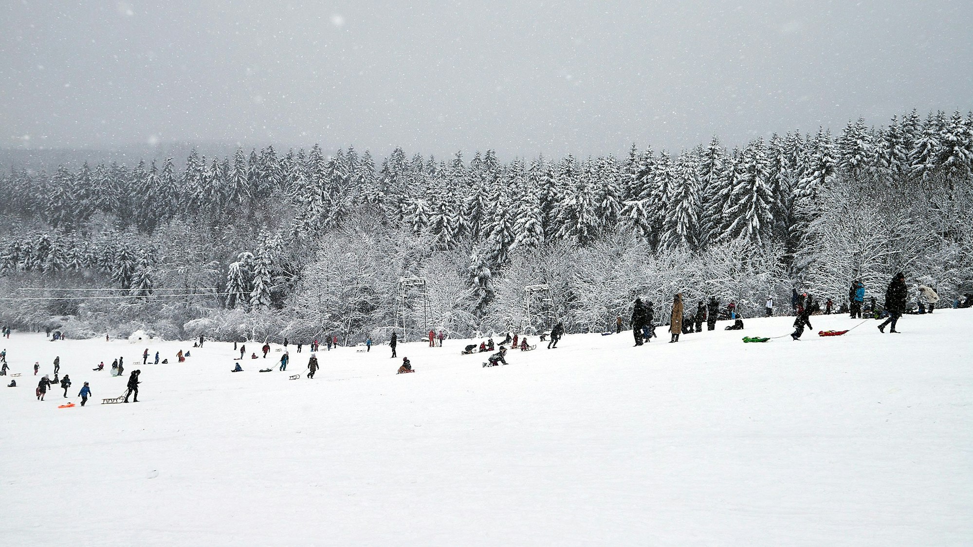 Schneevergnügen am Weißer Stein in Udenbreth