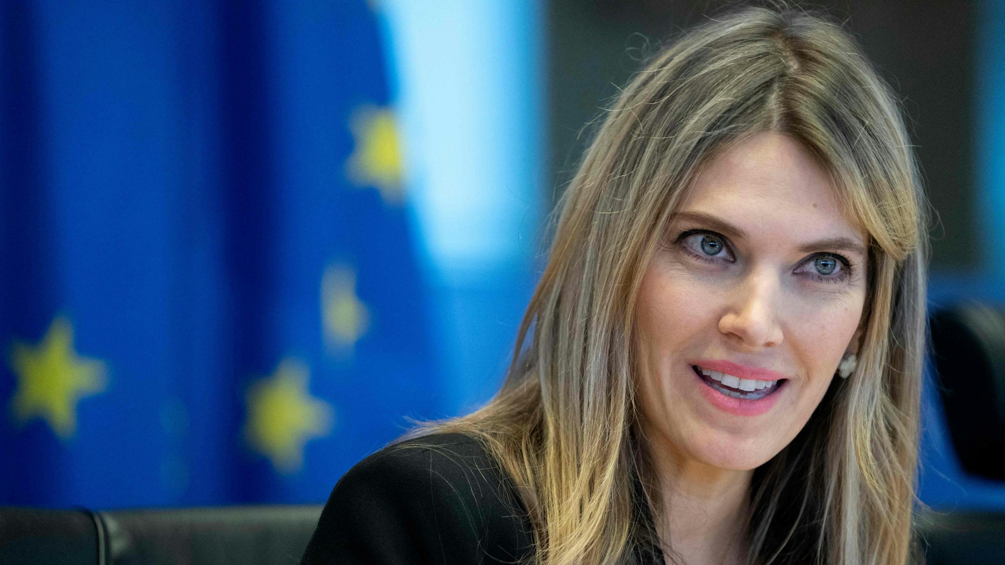 Eva Kaili spricht bei einem Treffen in Brüssel.