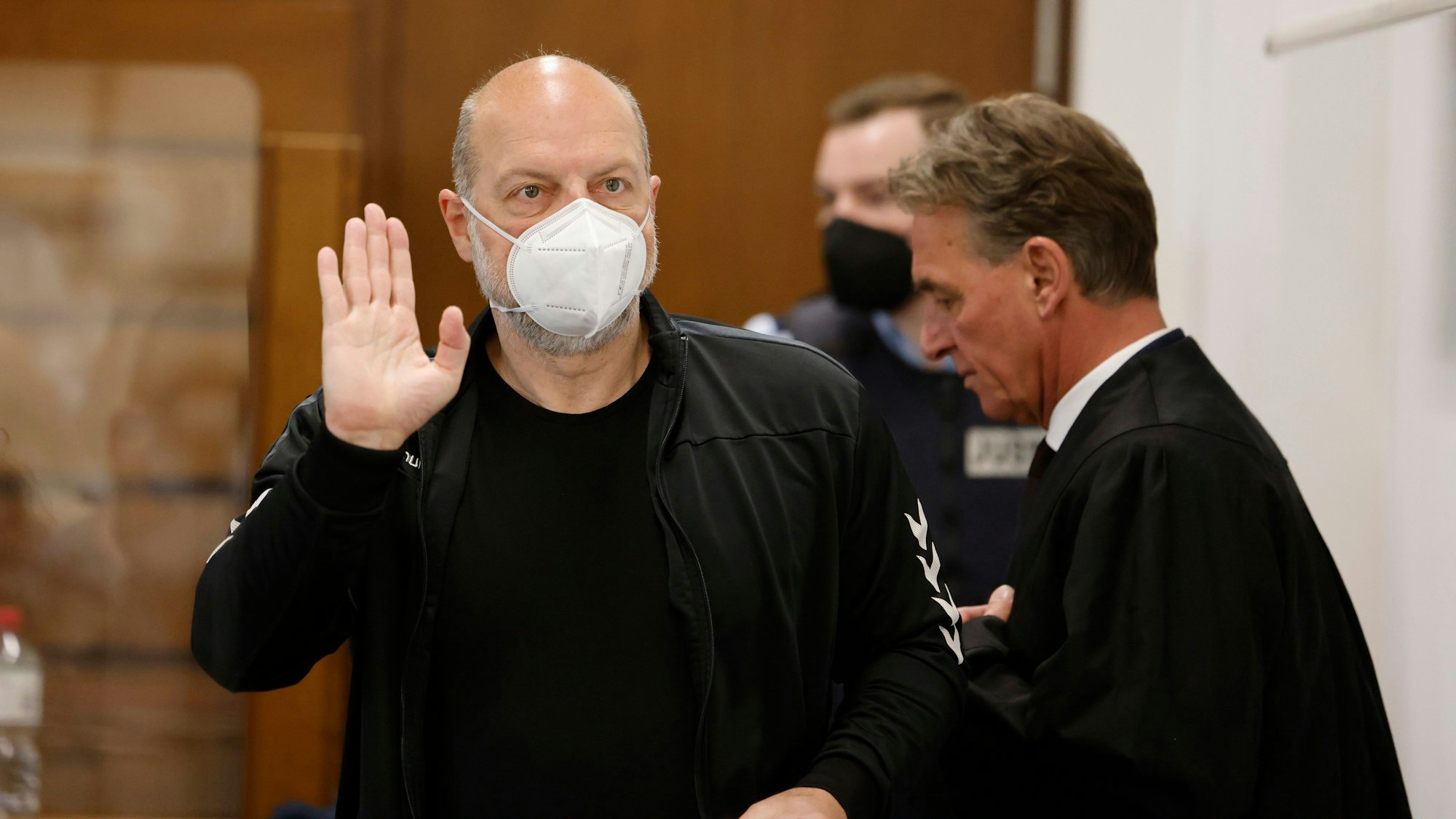 Thomas Drach (l.) mit seinem Verteidiger Andreas Kerkhof beim Prozess im Kölner Landgericht.