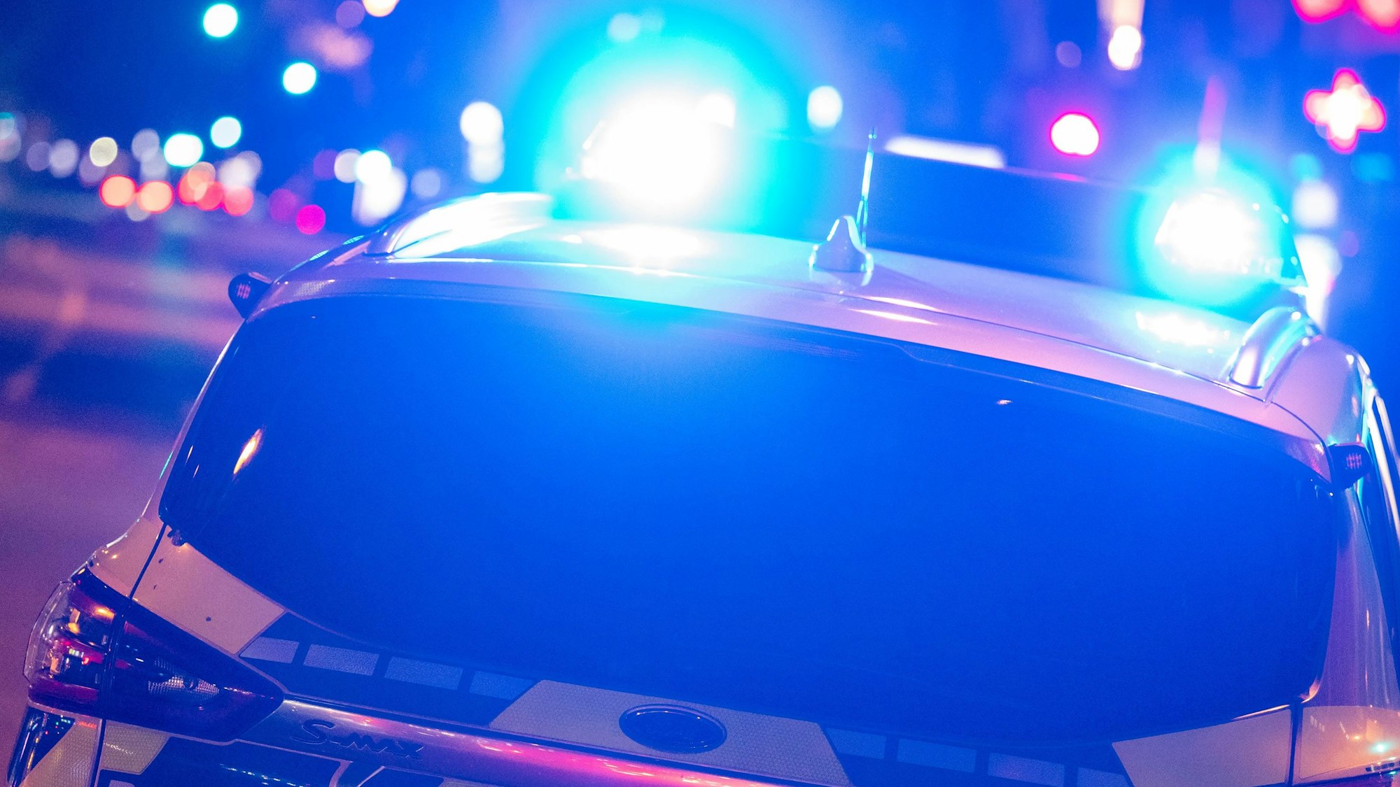 13.05.2022, Köln: Die Polizei ist auf den Ringen im Einsatz. Foto: Uwe Weiser