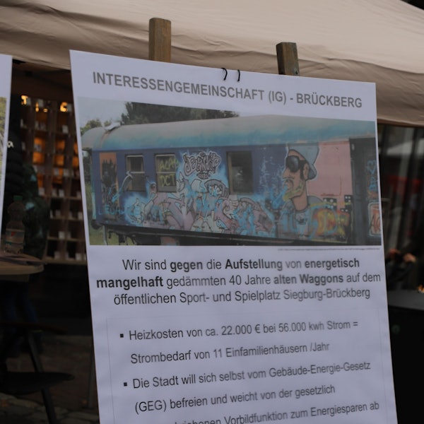 Am Goldenen Dreieck in Siegburg kritisierte die Interessengemeinschaft Brückberg die Waggons für Brückberg.