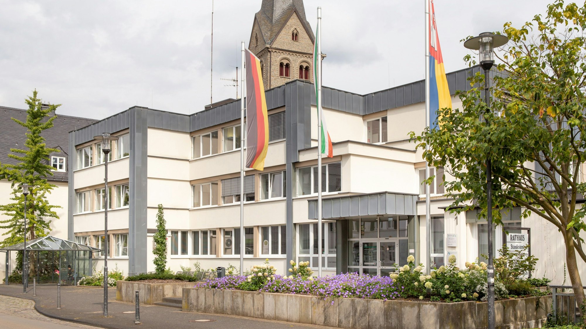 Außenansicht des Rathauses Wiehl.