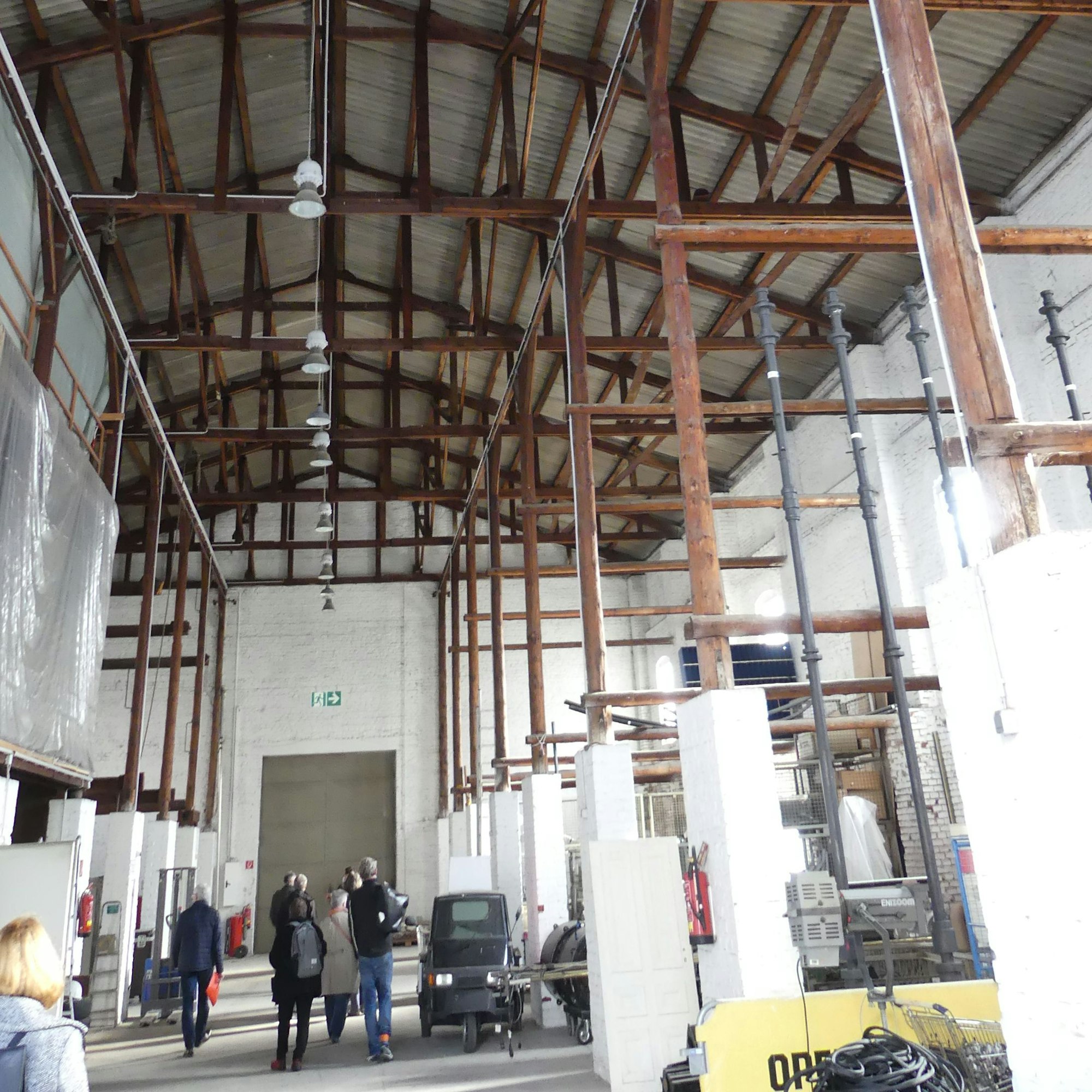 Blick in das Innere der Artilleriehalle