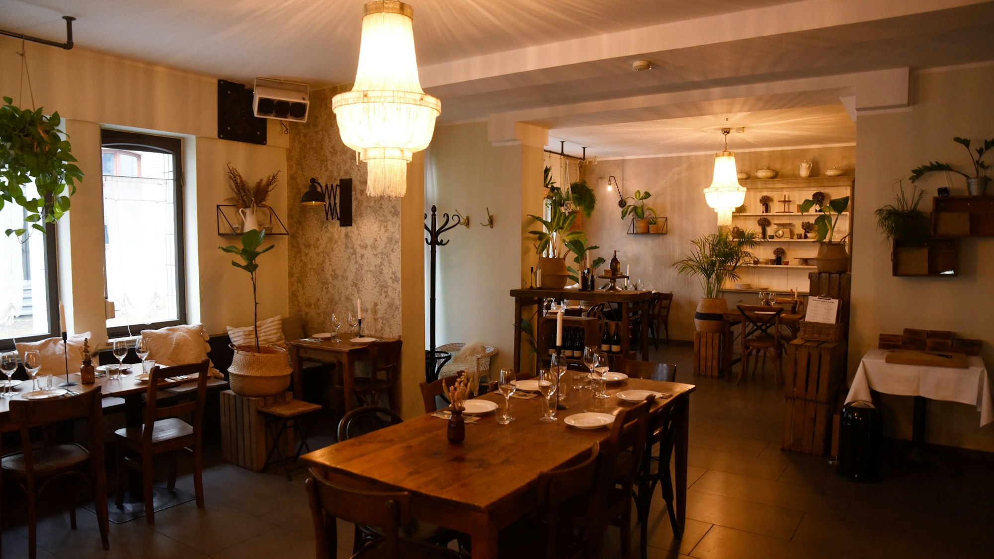 Gemütlich, mit viel Holz eingerichtet ist das Haus Müller in der Südstadt.