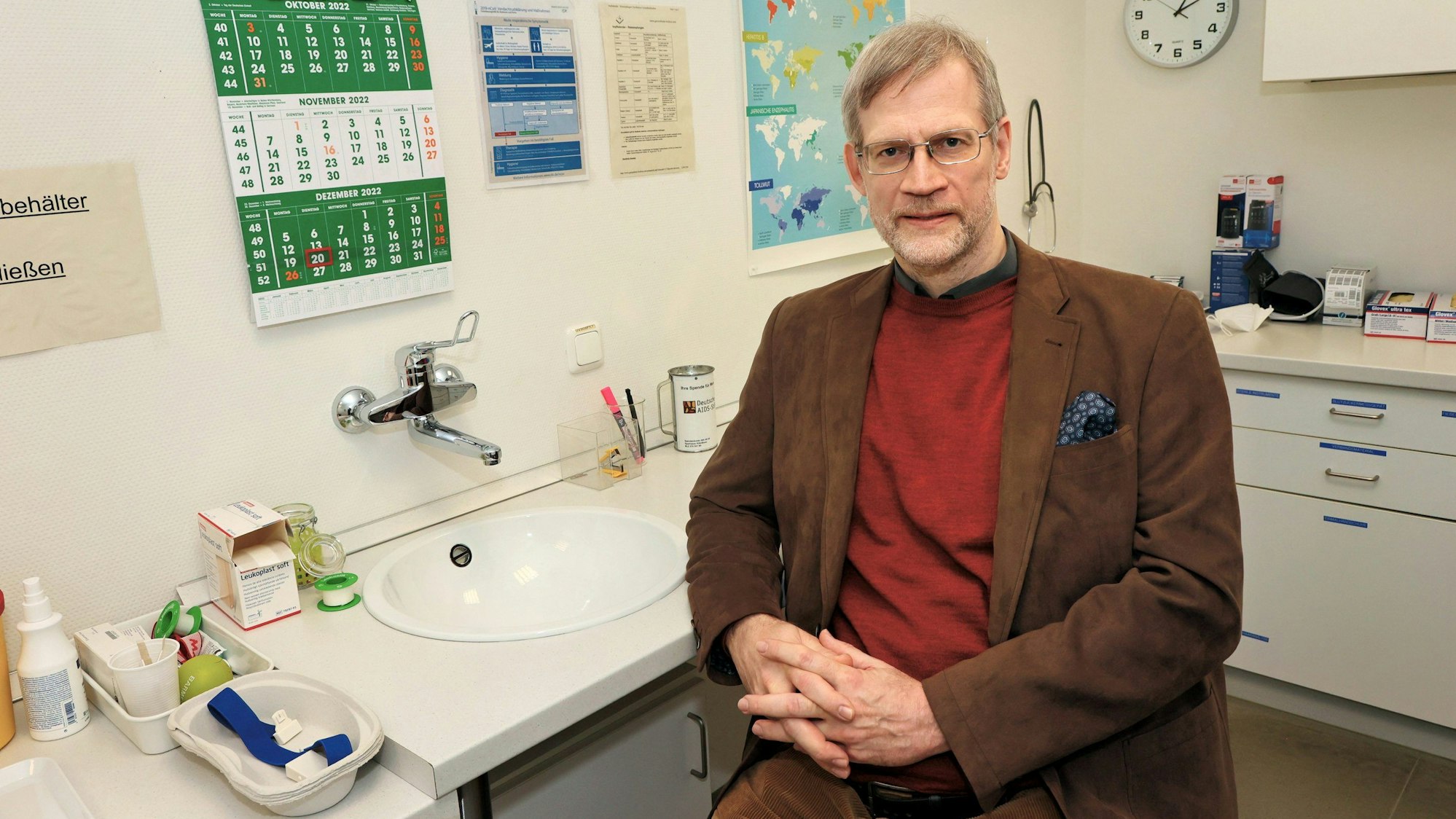 Dr. Oehler Martin Oehler in seinem Büro