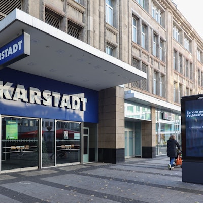Außenaufnahmen der beiden Warenhäuser von Galeria in der Kölner Innenstadt. Der Konzern Galeria Karstadt Kaufhof hat erneut ein Schutzschirmverfahren beantragt und will ein Drittel aller Standorte schließen.
Karstadt Breite Straße